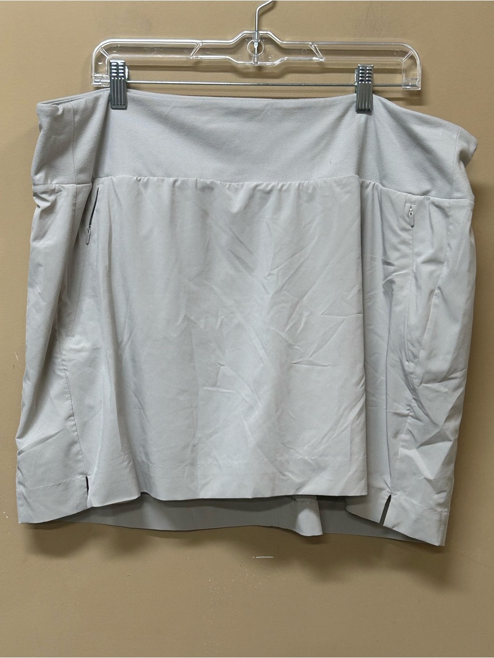 Athleta Soho Jupe Skort Skirt Athletic Tan Khaki Pockets Size 20